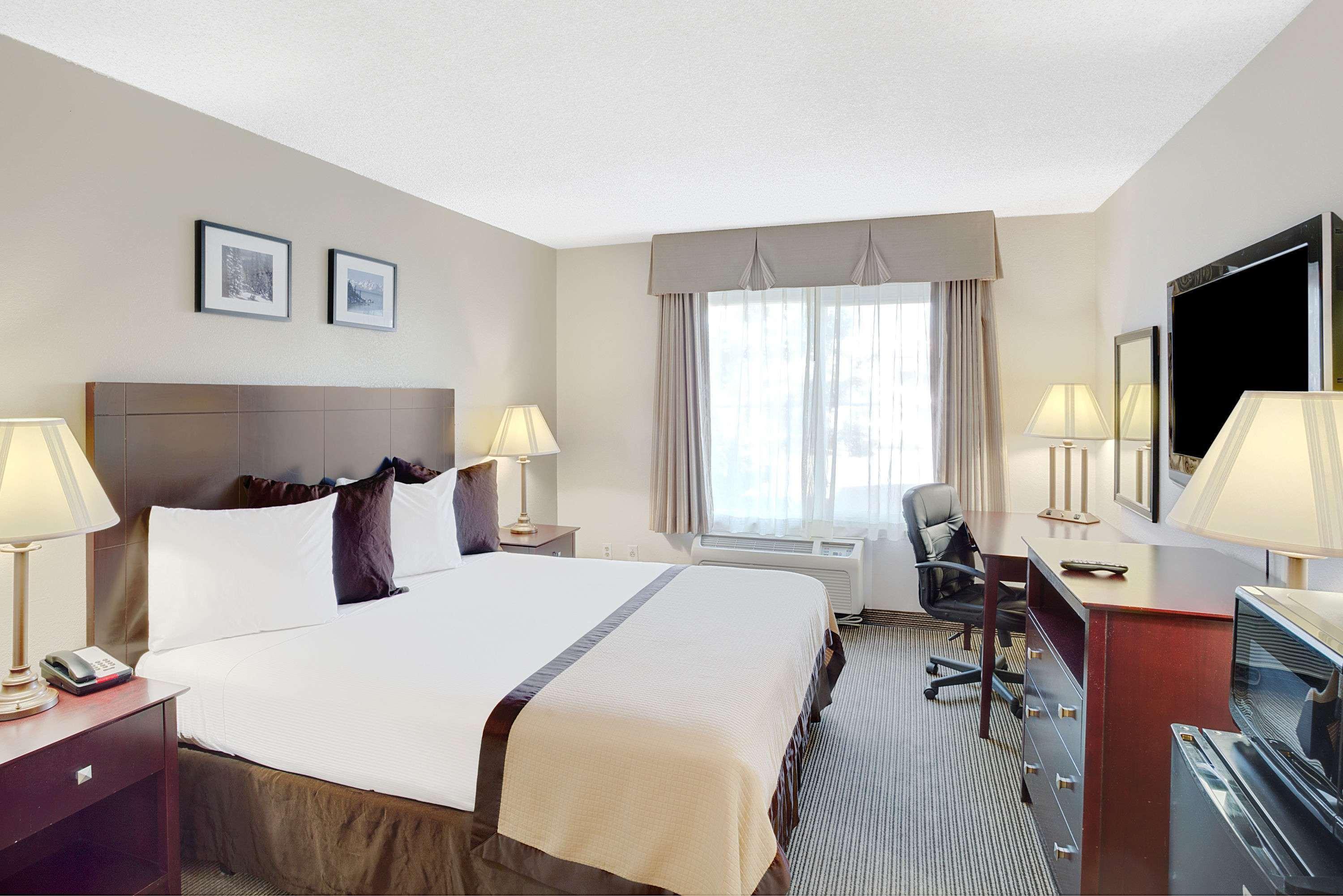 Baymont By Wyndham Reno Hotel Bagian luar foto