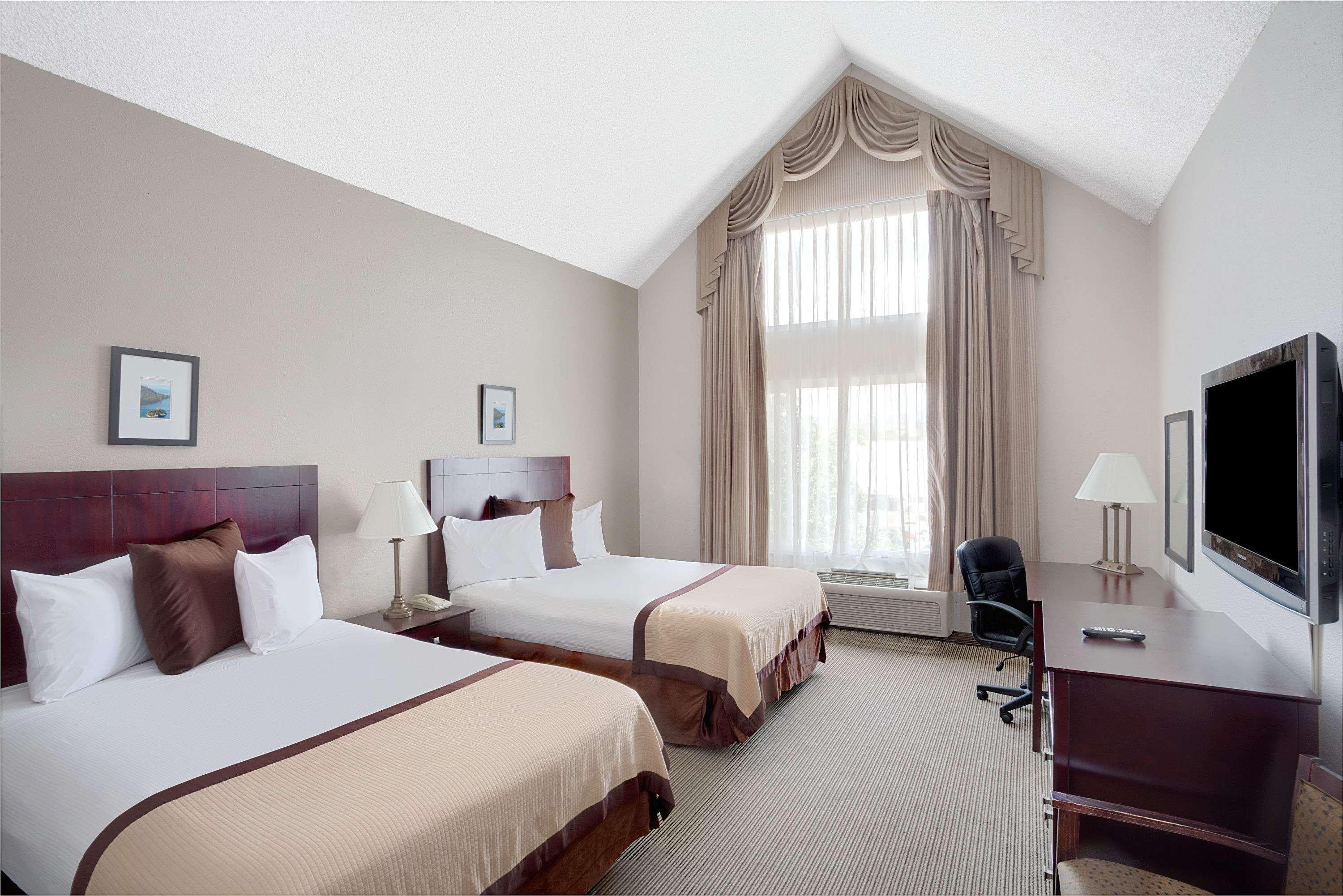 Baymont By Wyndham Reno Hotel Bagian luar foto