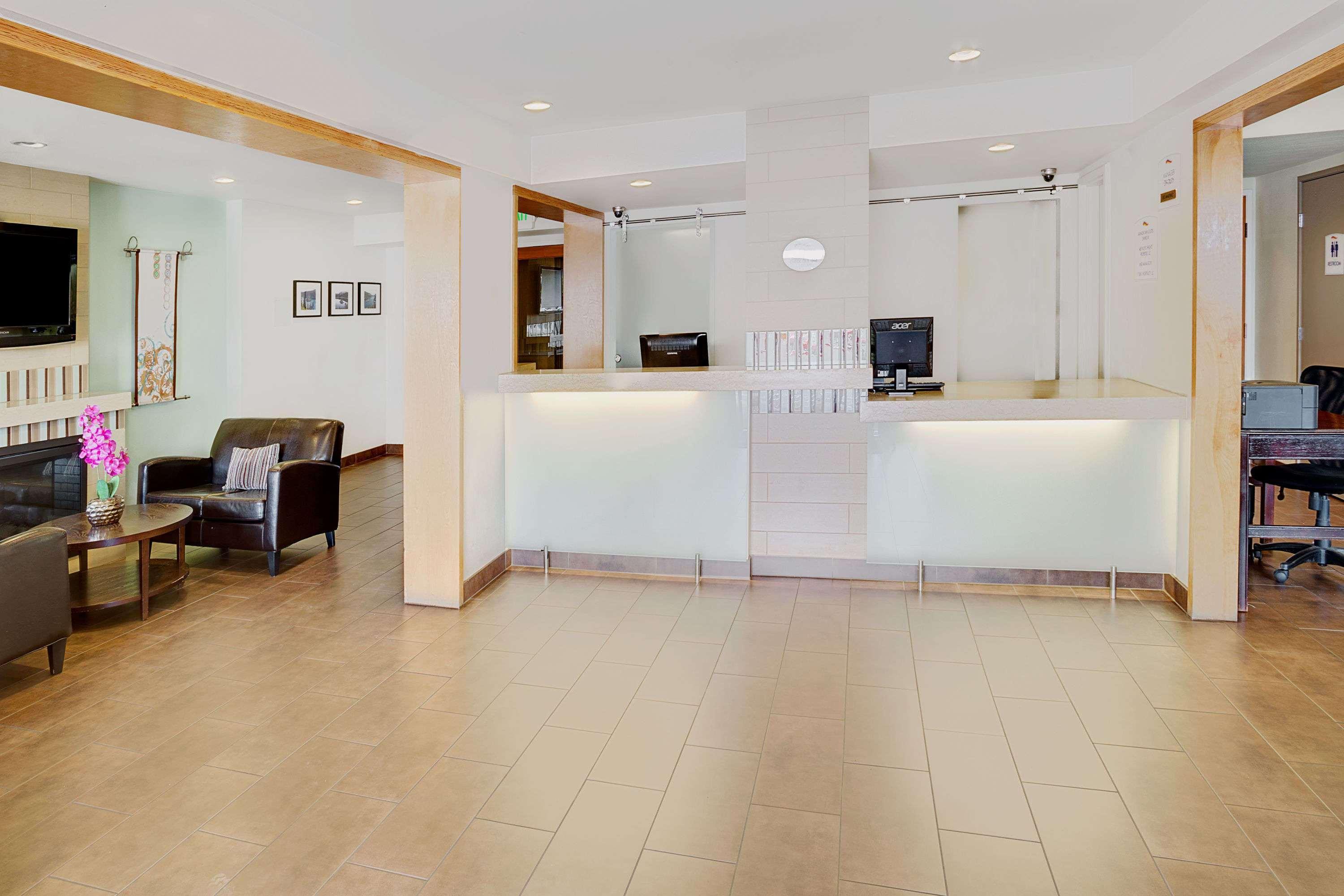 Baymont By Wyndham Reno Hotel Bagian luar foto