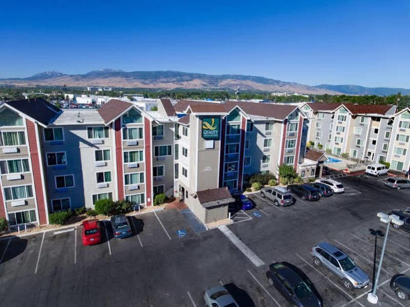 Baymont By Wyndham Reno Hotel Bagian luar foto