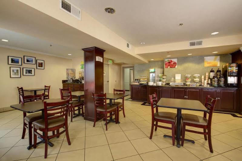 Baymont By Wyndham Reno Hotel Bagian luar foto