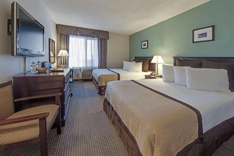 Baymont By Wyndham Reno Hotel Bagian luar foto